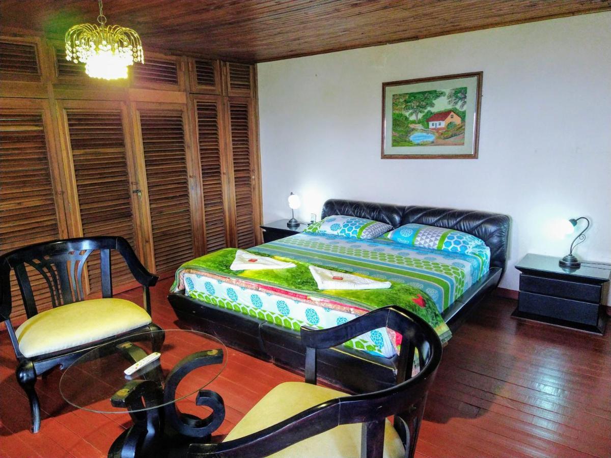 Finca Turistica Los Rosales Pereira Eksteriør billede